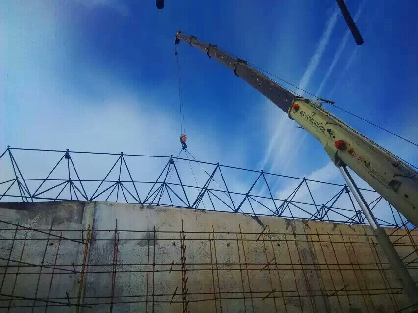 驻马店大跨度空间结构优选网架结构